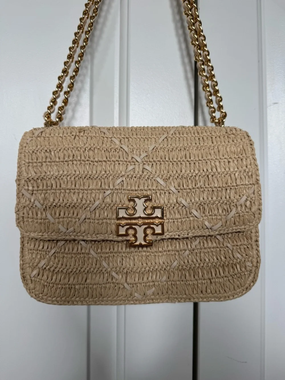 Tory Burch Cream Woven Shoulder Bag with Gold Accents - Picture 5 of 7